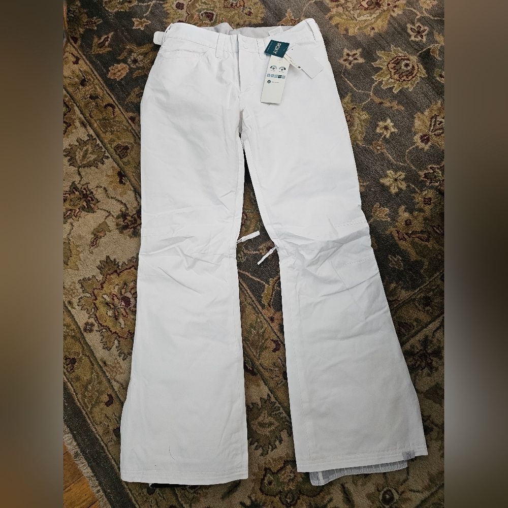 NWT Roxy Dri Flight 10K Backyard Womans Ski Pants. Size Medium